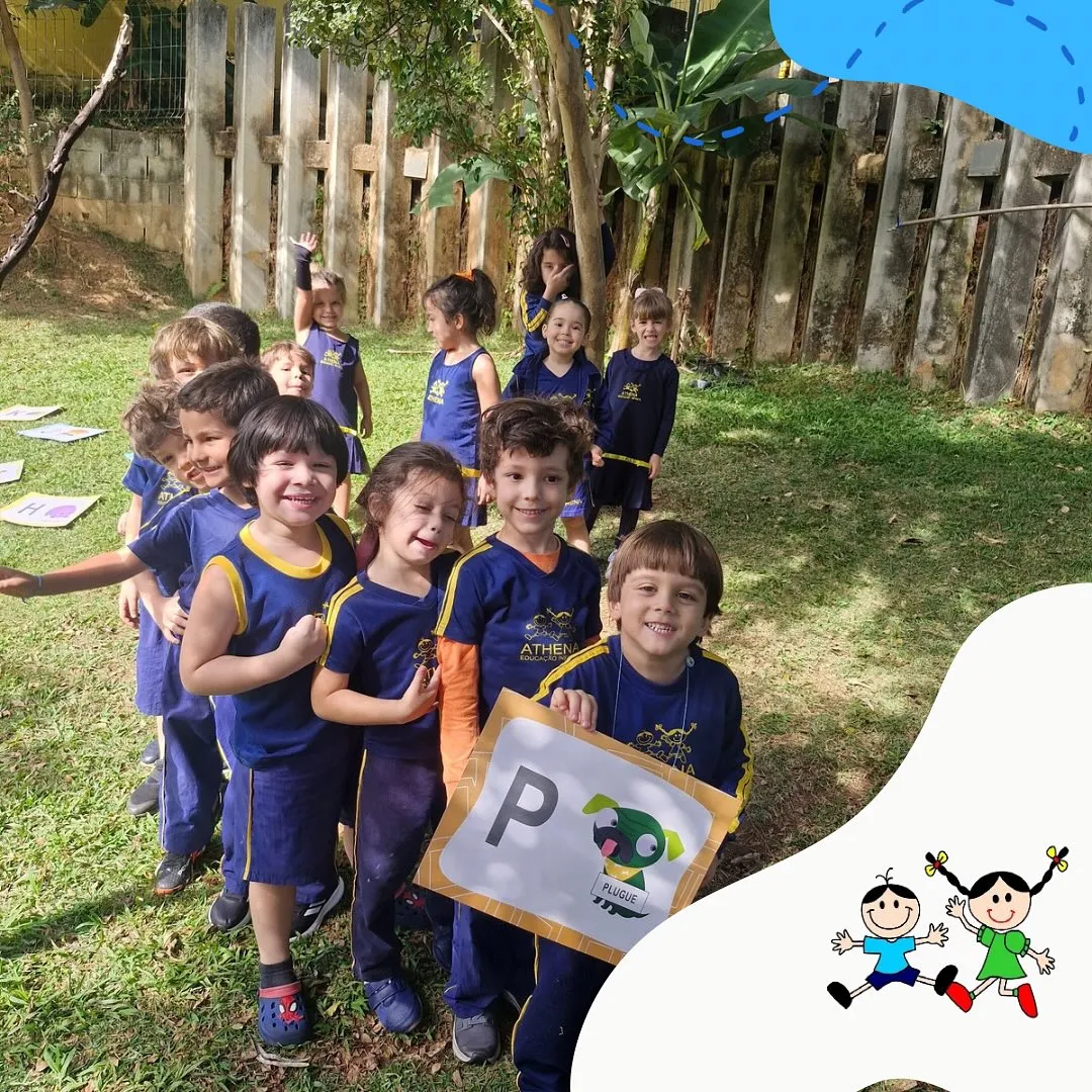 Momentos da rotina das crianças na Escola Athena